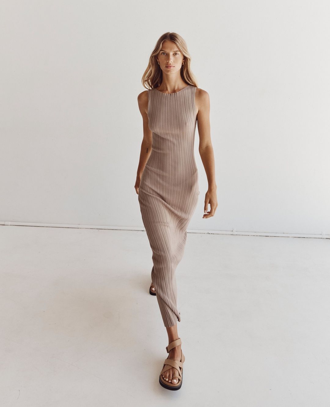 summer spring maxi dress neutral khaki colors